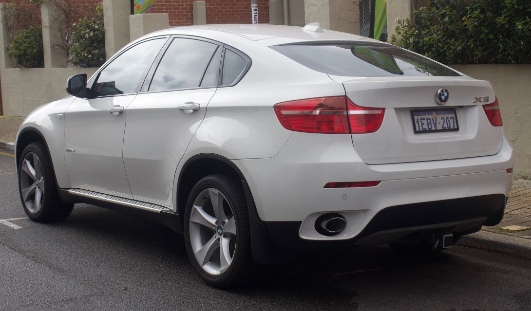 ב.מ.וו X6 סקיי ליין  2600 סמ"ק 350 כ"ס